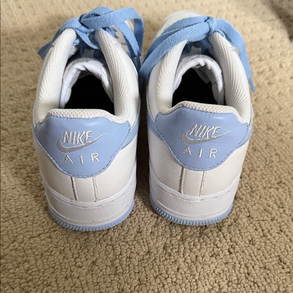 Nike Sneakers - Picture 4 of 5